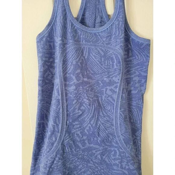 Lululemon blue knit tank 6 - Picture 3 of 4
